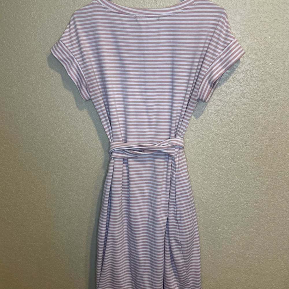 Women's Striped Casual Dress - Picture 6 of 6
